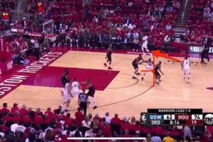  曼联防守漏洞频现，主场憾负错失追分良机