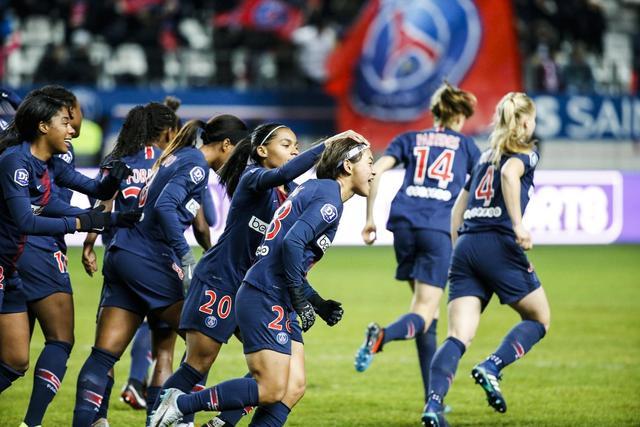  巴黎女足实现法甲五连冠创造历史新篇章  